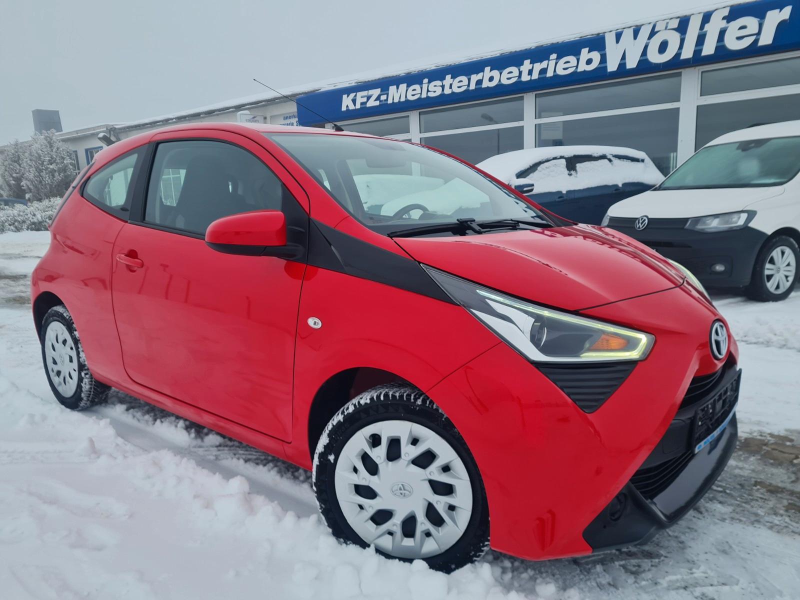 Toyota Aygo AYGO x-play Klima Freisprecheinrichtung