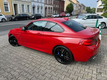 Fahrzeugabbildung BMW 225  2 Coupe 225 d M Sport NAVI LED KAMERA VOLL