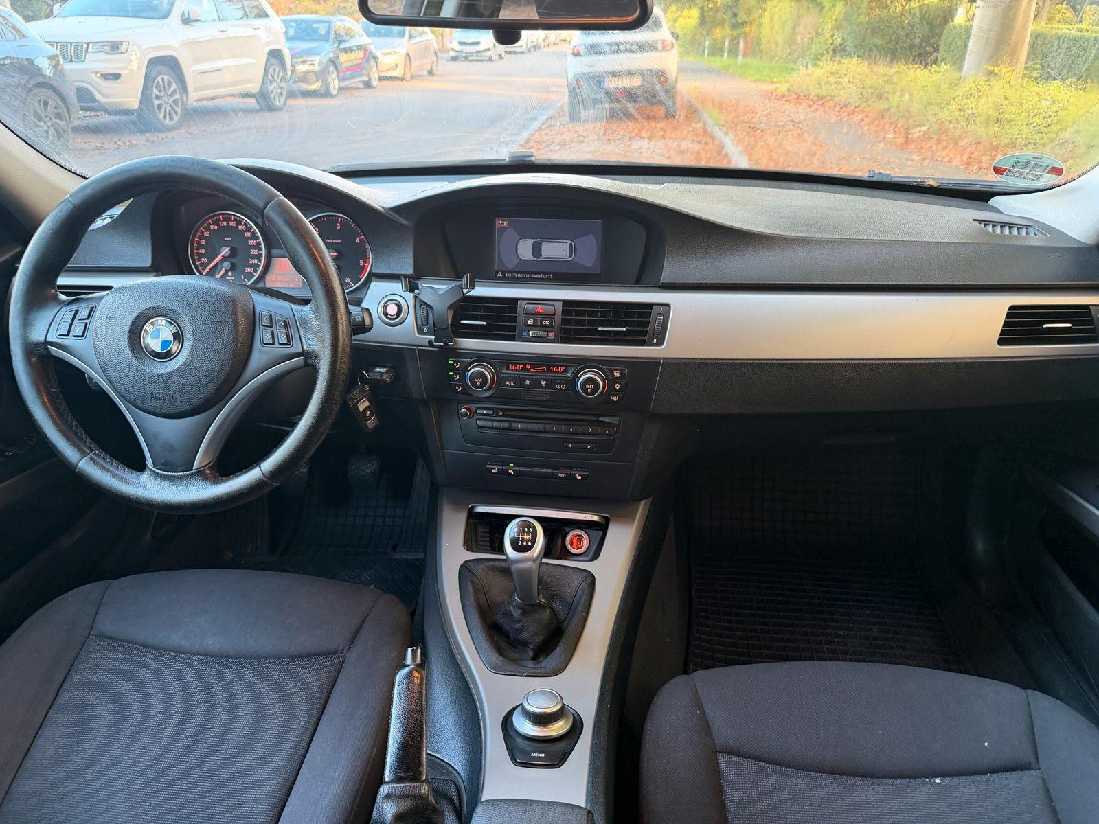 BMW 318 2008 — photo 5