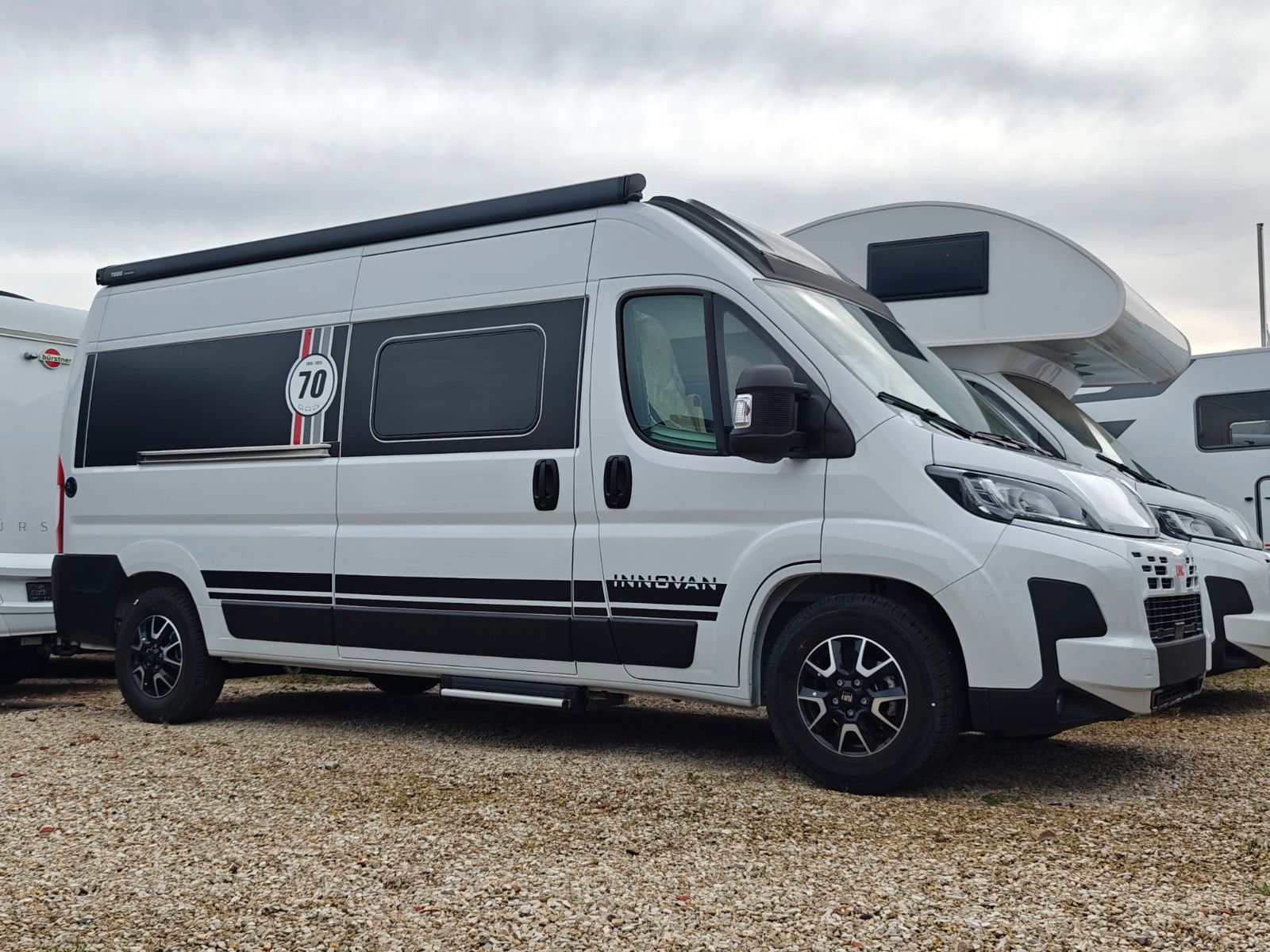 Fahrzeugabbildung LMC Innovan 600 - 70 Jahre Modell - SALE! -