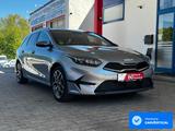 Kia cee'd / Ceed 1.6 CRDi Spirit I TÜV I GARANTIE - Kia Cee d spirit mit Diesel-Antrieb