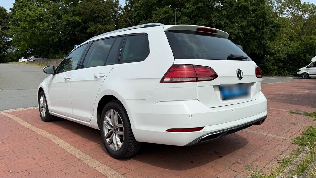 Image of Volkswagen Golf