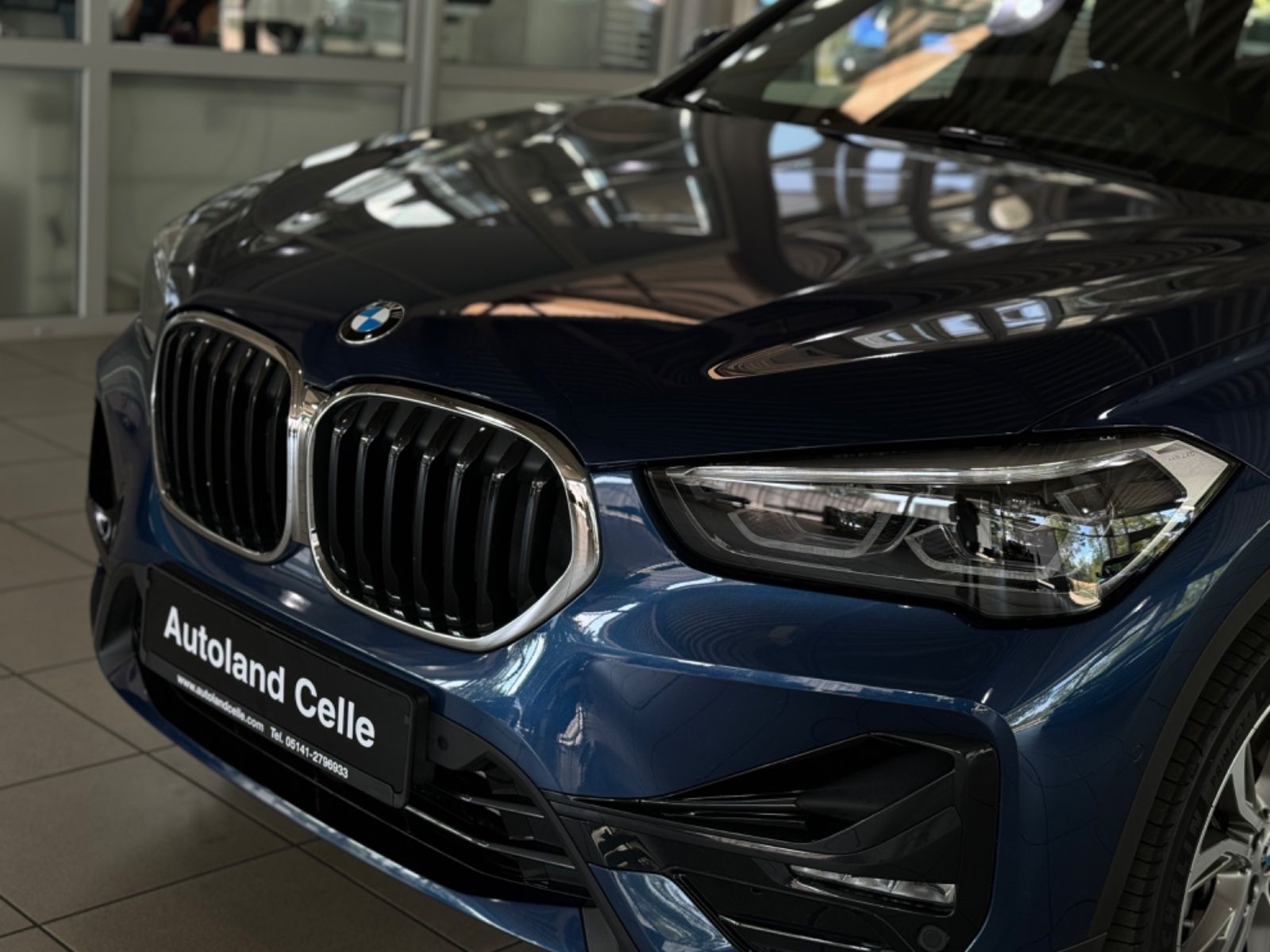 Fahrzeugabbildung BMW X1 xD25e Sport Line Kamera HUD Komfort DAB Leder