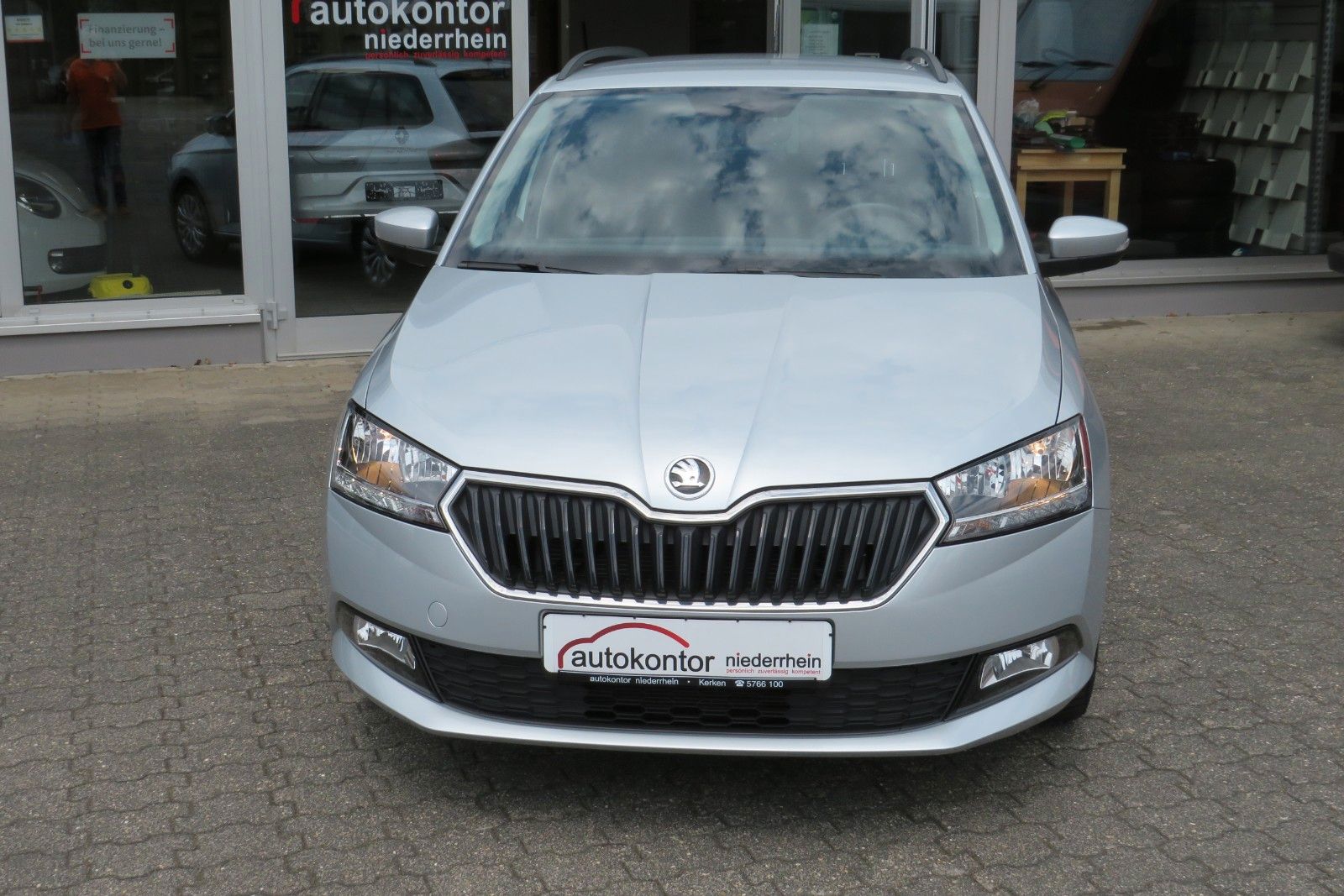 Fahrzeugabbildung SKODA Fabia Combi Ambition KLIMA SITZH. GRA PDC APP-C.