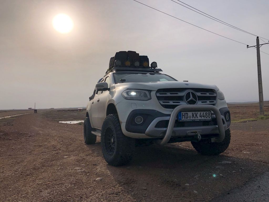 Mercedes-Benz X 250