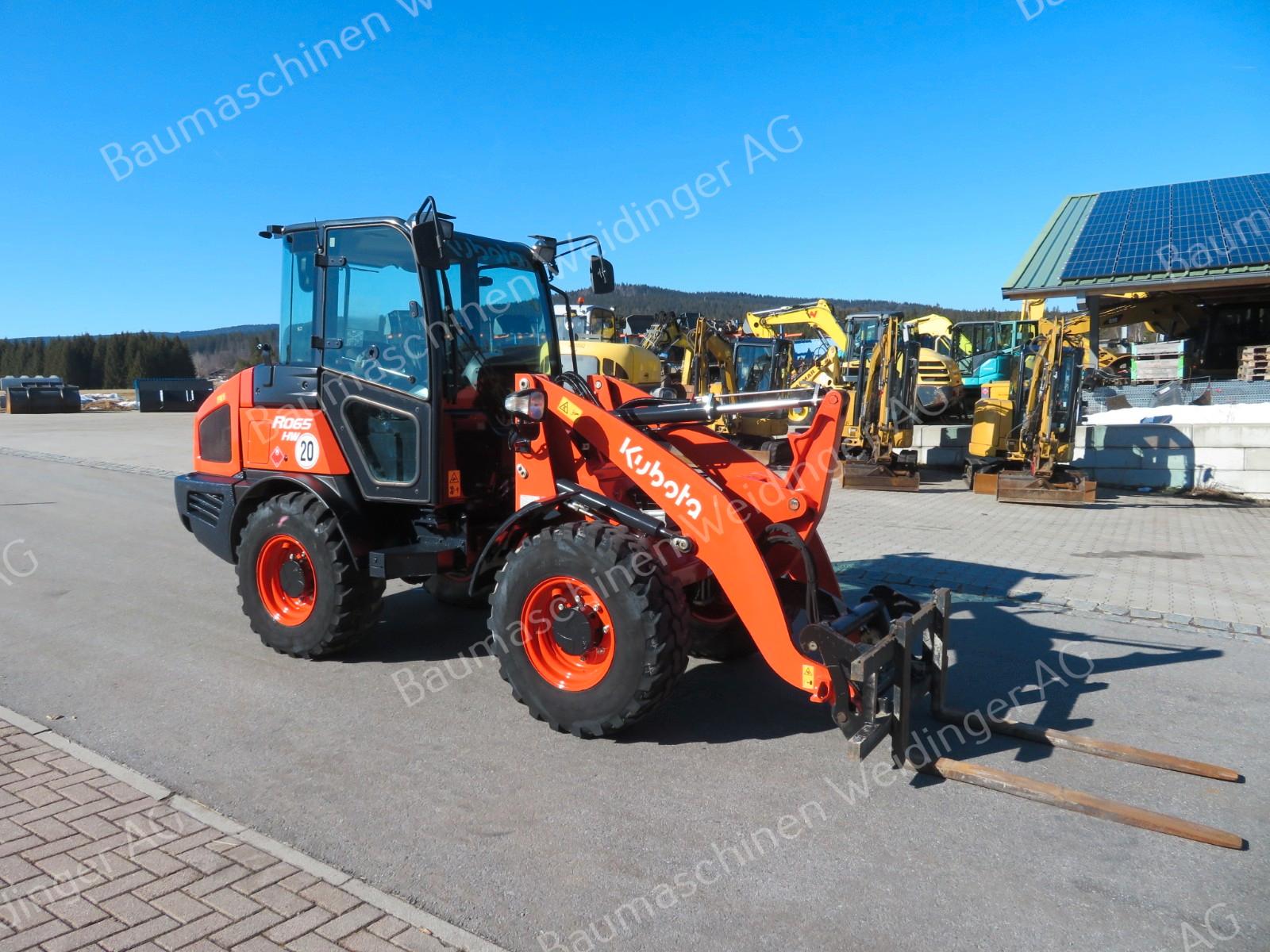 Kubota R065