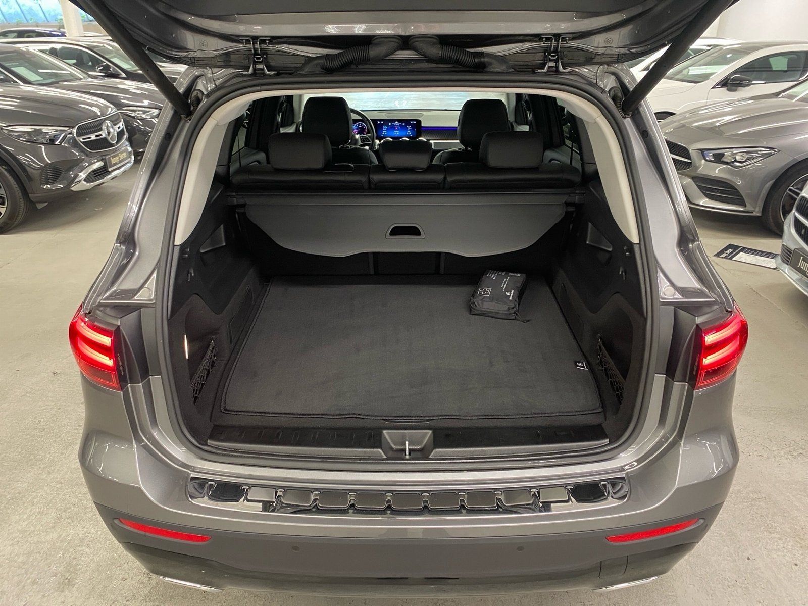 Fahrzeugabbildung Mercedes-Benz GLB 220 4M Progressive*Night*Totwink*360*CarPlay