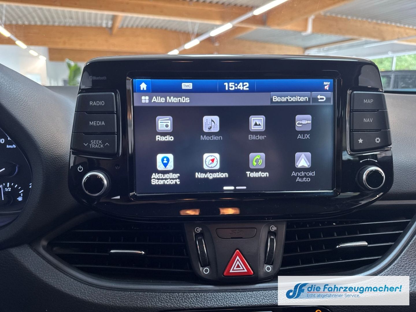 Fahrzeugabbildung Hyundai i30 YES! Navi Apple CarPlay Android Auto Mehrzon