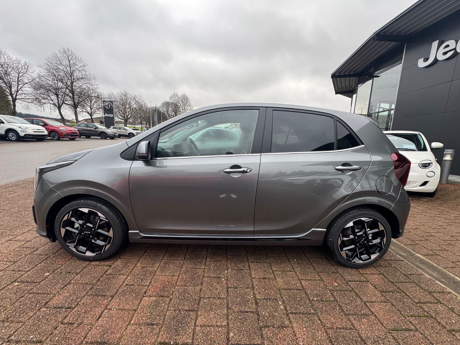 Fahrzeugabbildung Kia PICANTO 1.2 AUTOMATIK GTL TECH NAVI ASS+ 84 PS