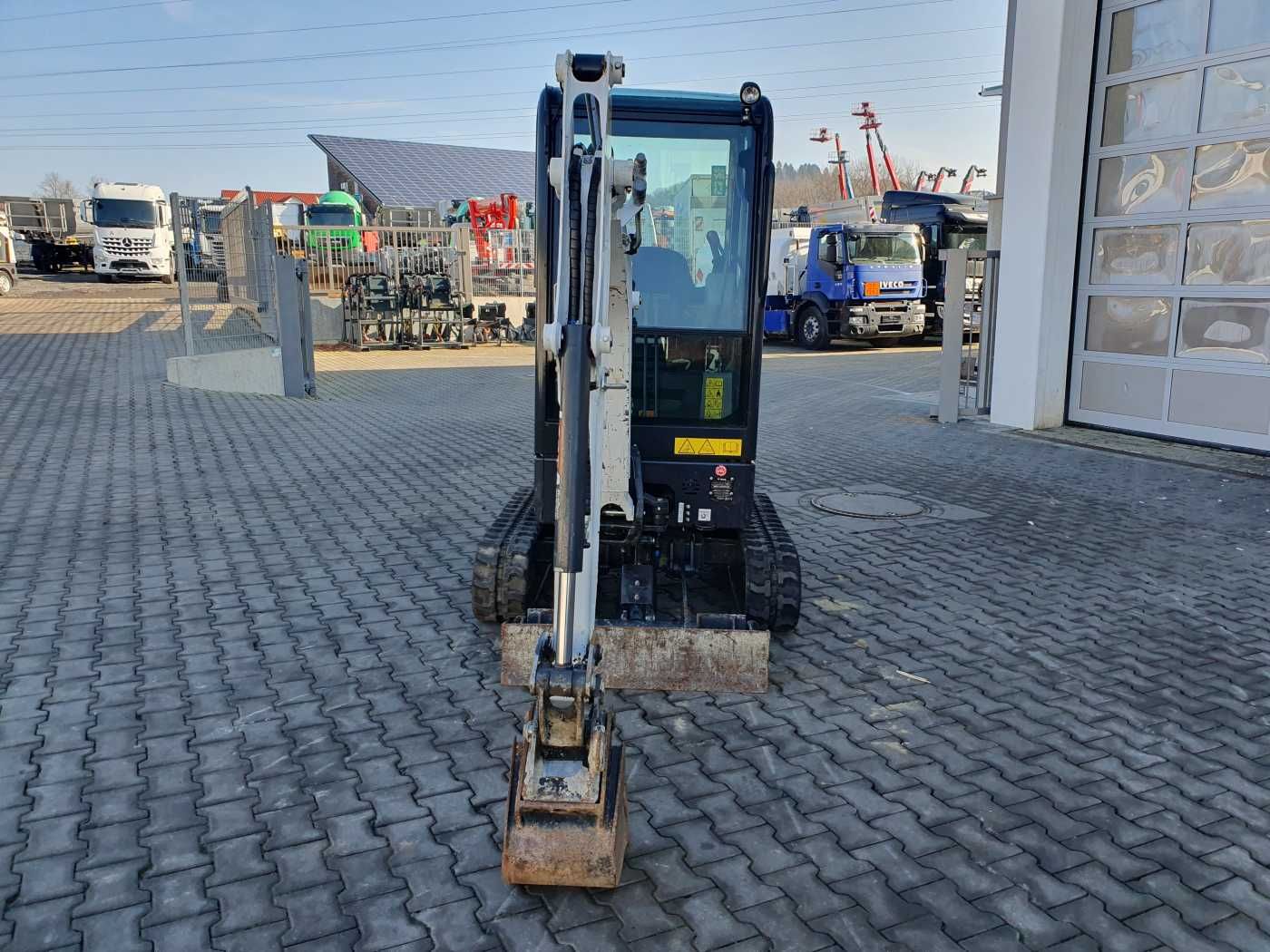 Fahrzeugabbildung Bobcat E19 / MS01 / nur 423h! / 2023 / Tieflöffel 300mm