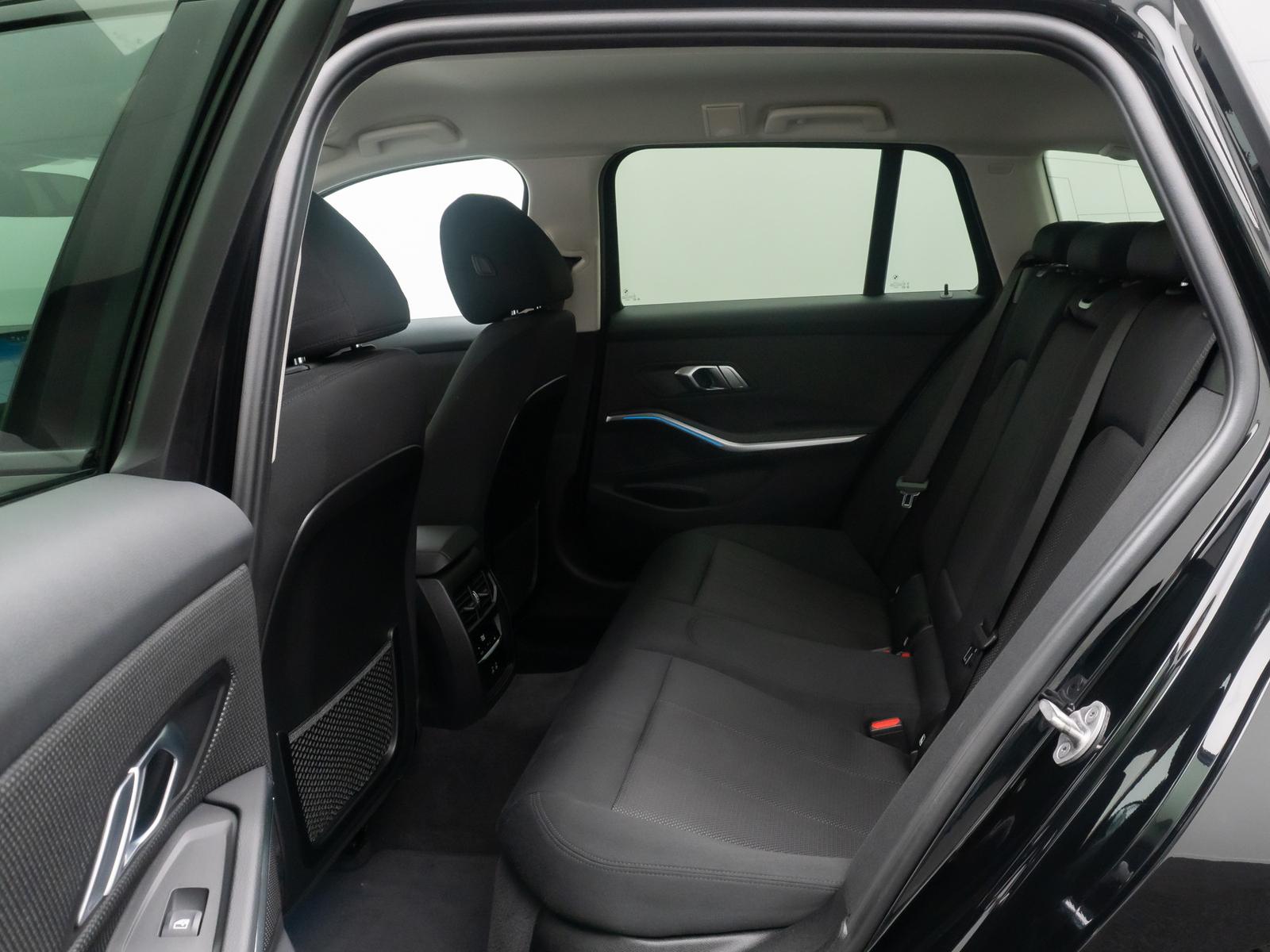 BMW 320 i GeschwindigReg PDC DAB Cockpit+ Widscreen, миниатюра 26