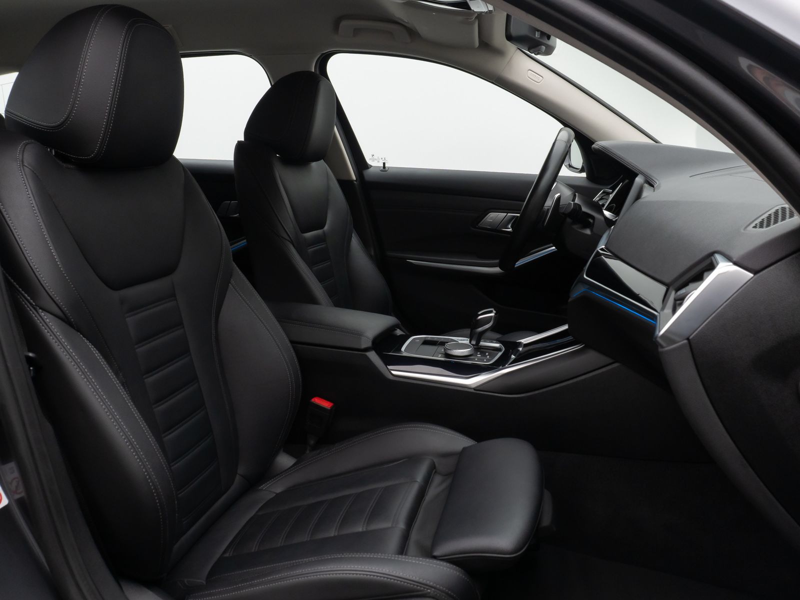 Fahrzeugabbildung BMW 330e Luxury Line 360°HiFi DAB Alarm Sport 19Zoll