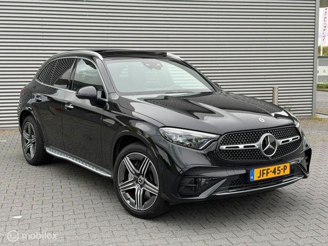 MERCEDES-BENZ GLC 300 300e 4MATIC AMG Line