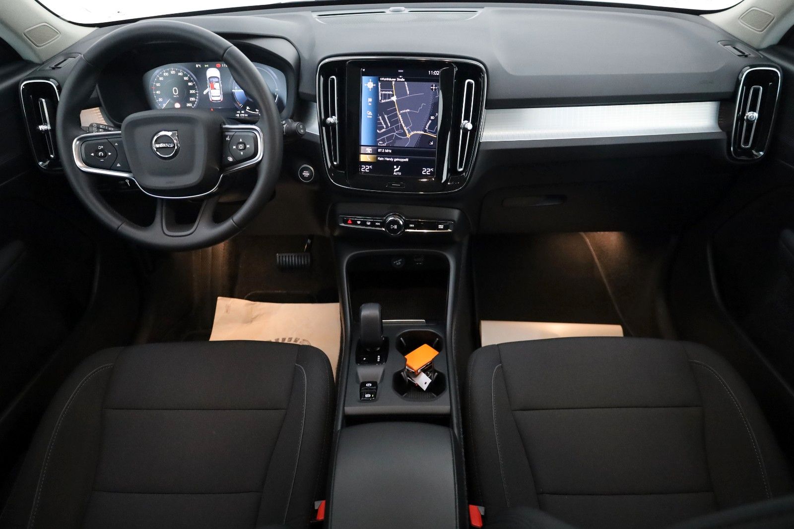 Fahrzeugabbildung Volvo XC40 Inscription Expression, Navi,LED,Kamera,AHK