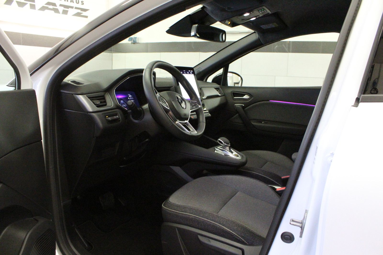 Fahrzeugabbildung Renault Captur Mild Hybrid 160 EDC Techno *Ganzjahresrei