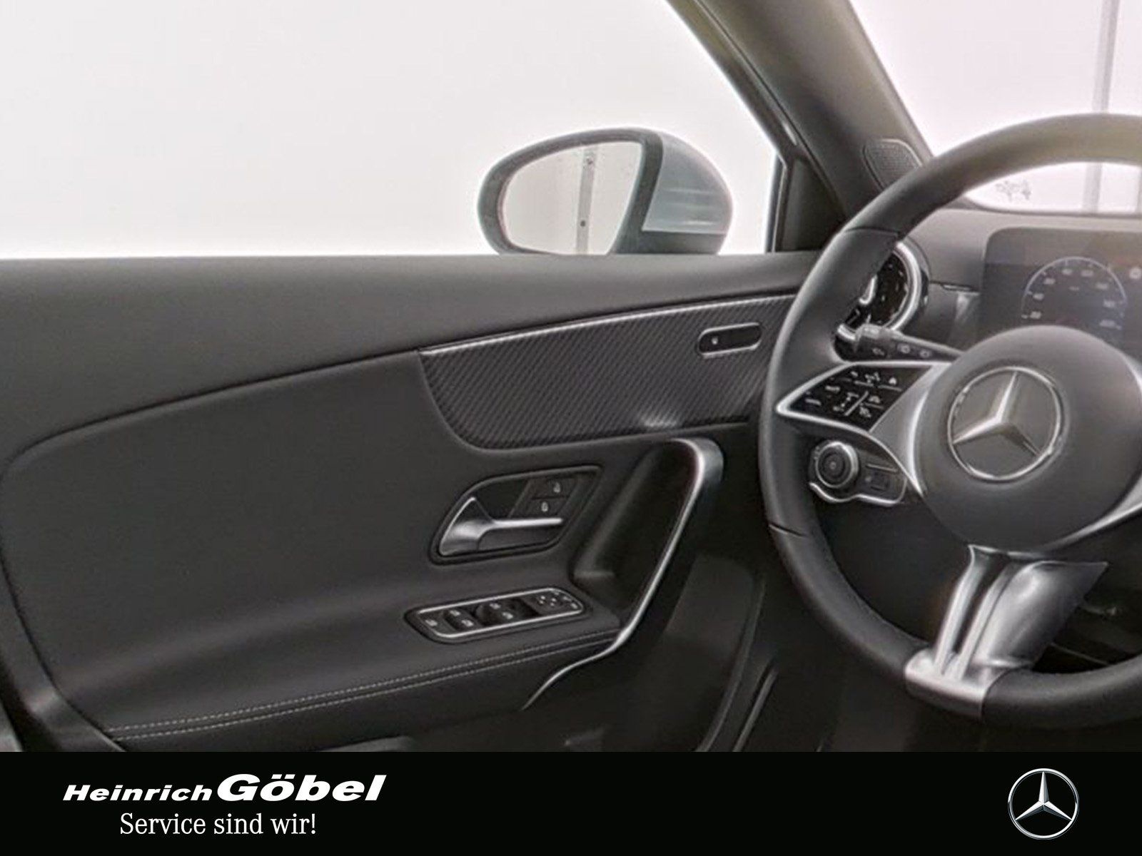 Fahrzeugabbildung Mercedes-Benz A 180 PROGRESSIVE+AHK+STANDHZ+LED+KAMERA+CARPLAY
