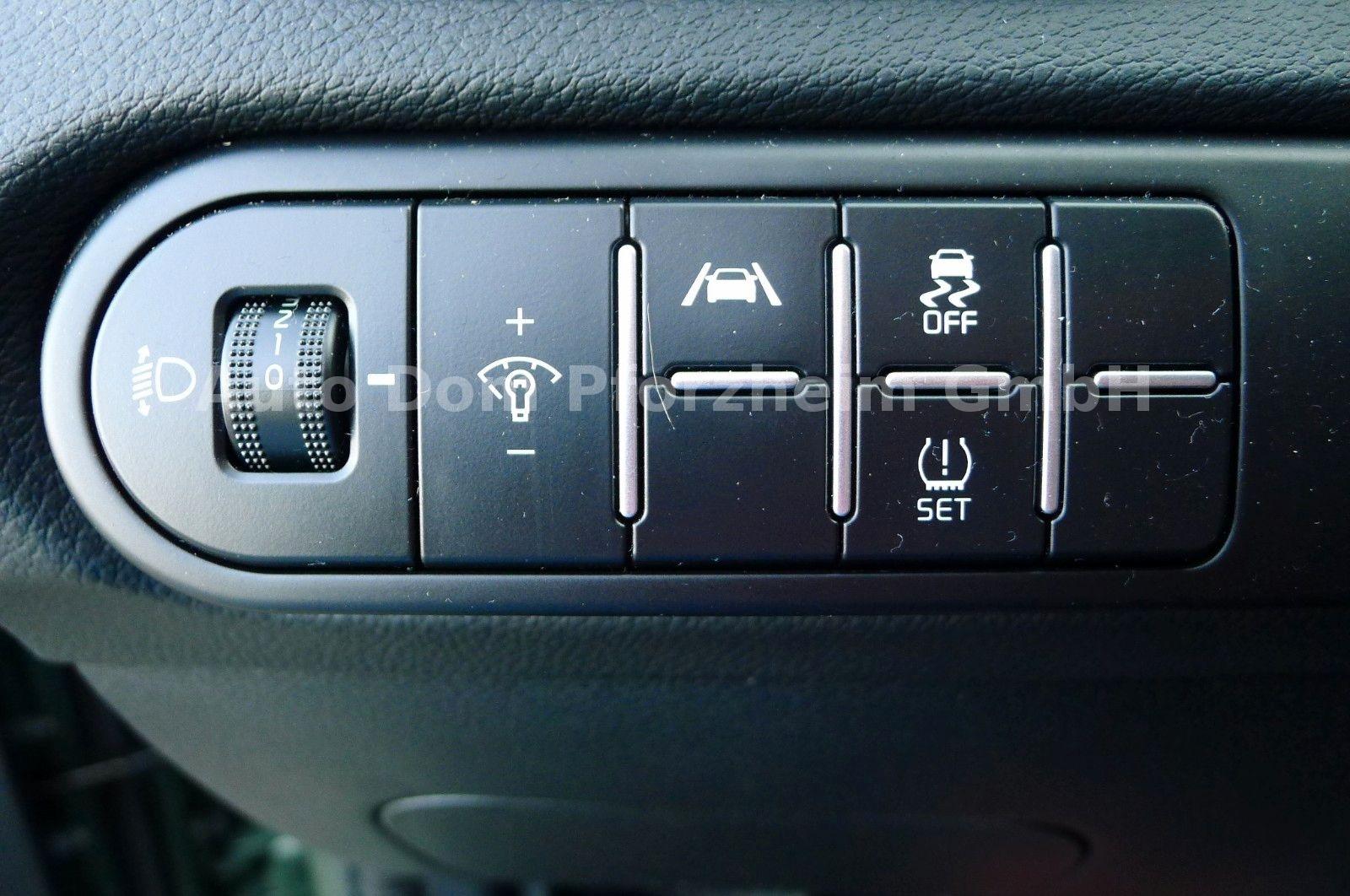 Kia Ceed SW 1.5T DCT Vision / Komfort+/NAVI