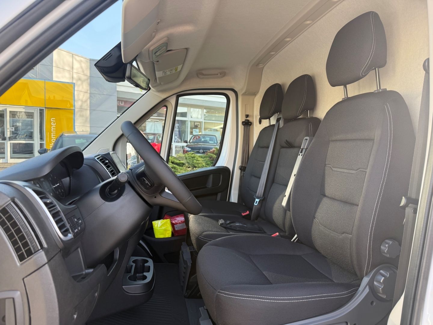 Fahrzeugabbildung Opel Movano Kasten H2 35 BlueHDI 140 Blue-HDI 3 2.2 C