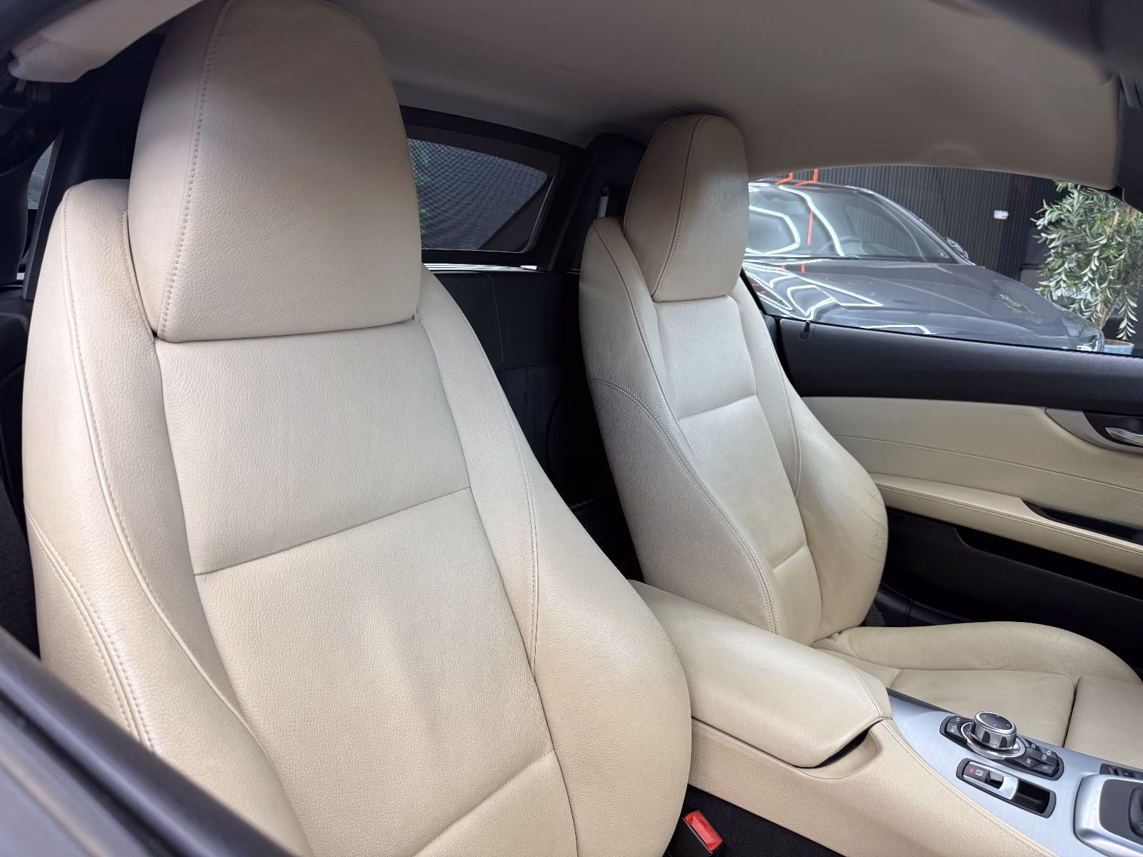 BMW Z4 sDrive35i 306 ch – Roadster – Boîte automatique – Cuir – Navigation