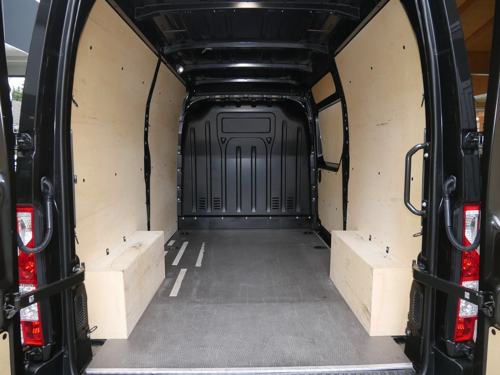 Fahrzeugabbildung Renault Master Kasten FWD Komfort L2H2 3,5t Automatik