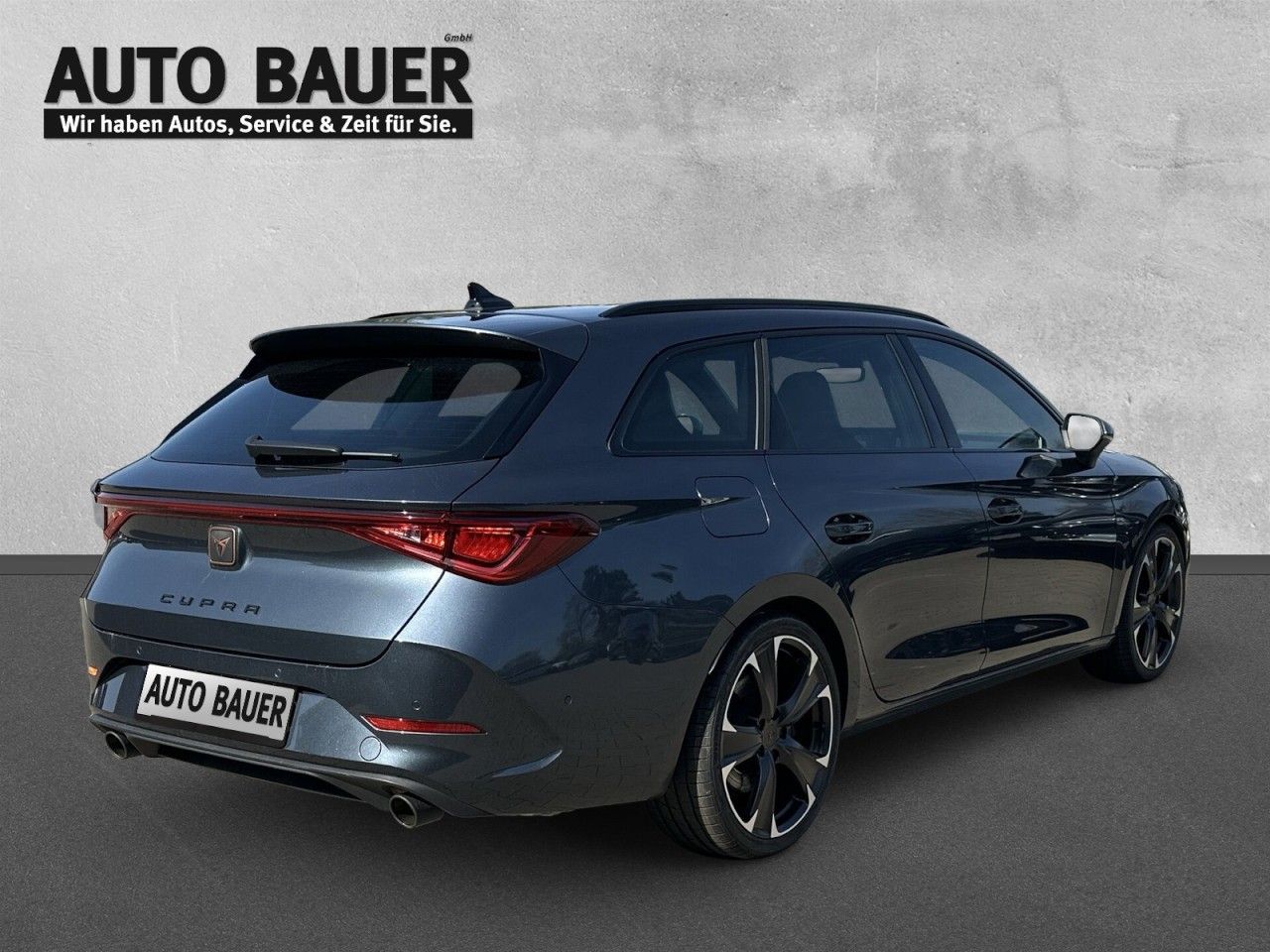 Fahrzeugabbildung CUPRA Leon Sportstourer VZ 2.0 TSI 245 PS 7-Gang-DSG - mit KI generiert/bearbeitet