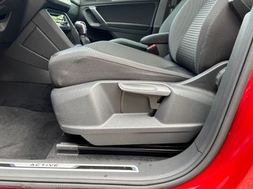 Volkswagen Tiguan - 8