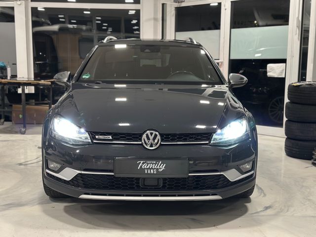 Volkswagen Golf VII Alltrack DSG 4MO KAMR PANOR NAVI ACC