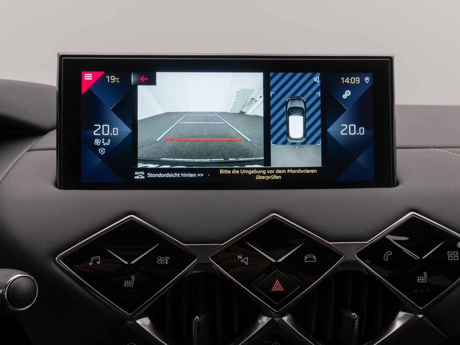 Fahrzeugabbildung DS Automobiles DS3 Crossback Faubourg Kamera Navi Sitzhzg