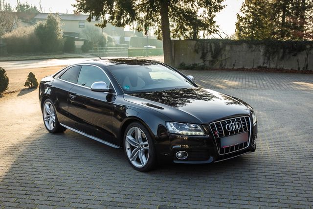 Audi S5 Coupe 4.2 FSI quattro BOSSE NAVI LEDY VOLL