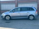 Opel Zafira 1.9 CDTI OPC  Automatik - Opel Zafira mit Diesel-Antrieb: Kombi, Automatik