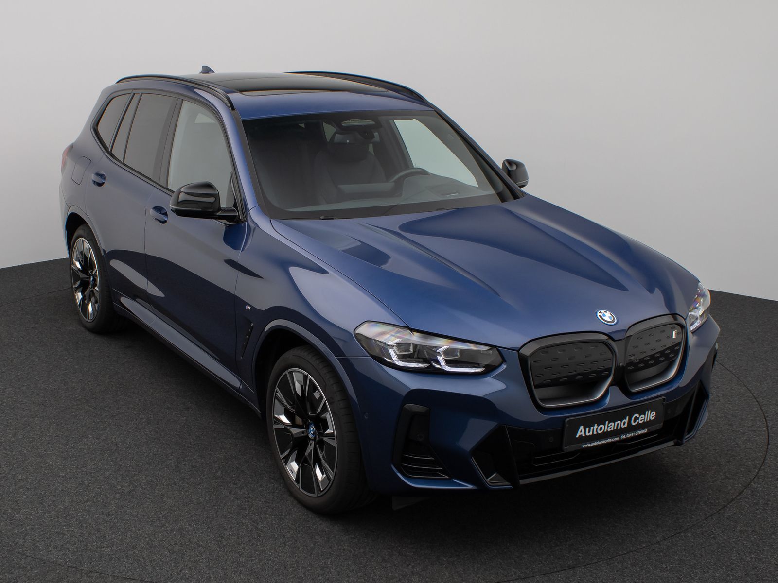 Fahrzeugabbildung BMW iX3 Impressive M Sport Panorama 360°HUD DAB H/K