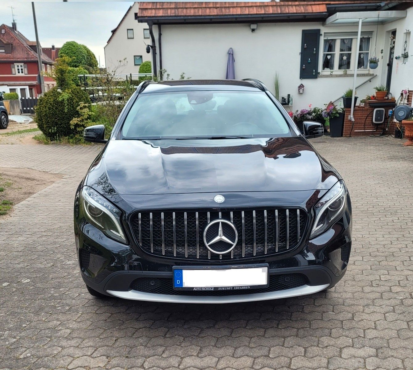 MERCEDES-BENZ GLA 200 