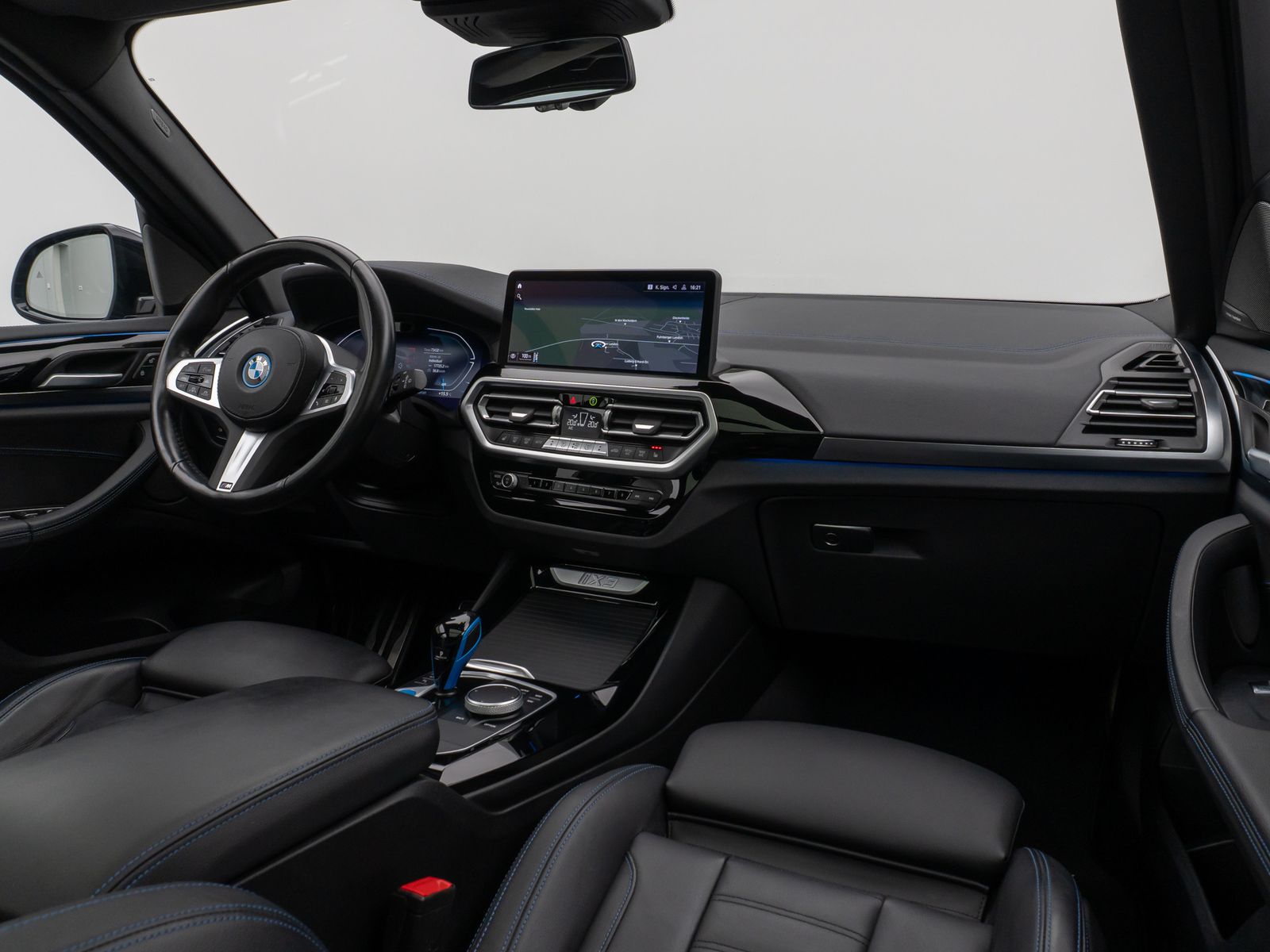 Fahrzeugabbildung BMW iX3 Impressive M Sport Panorama 360°HUD DAB H/K