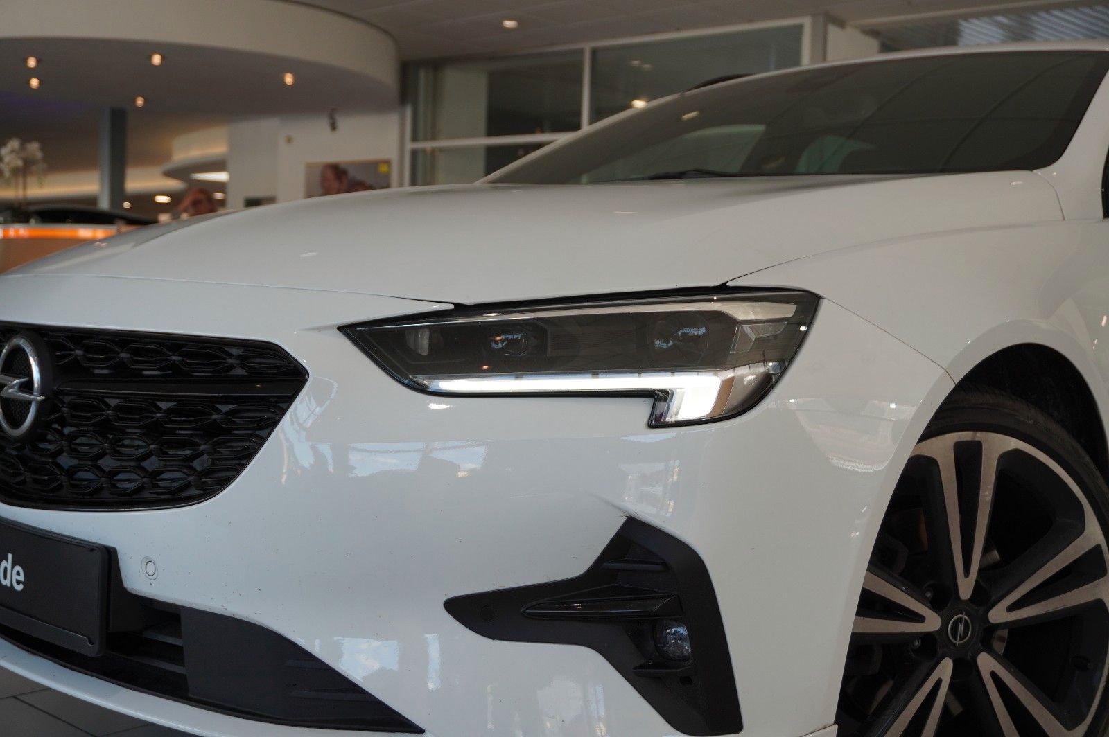 Fahrzeugabbildung Opel Insignia B ST 2.0D UTLIMATE NAVI/LED/KAMERA/AHK