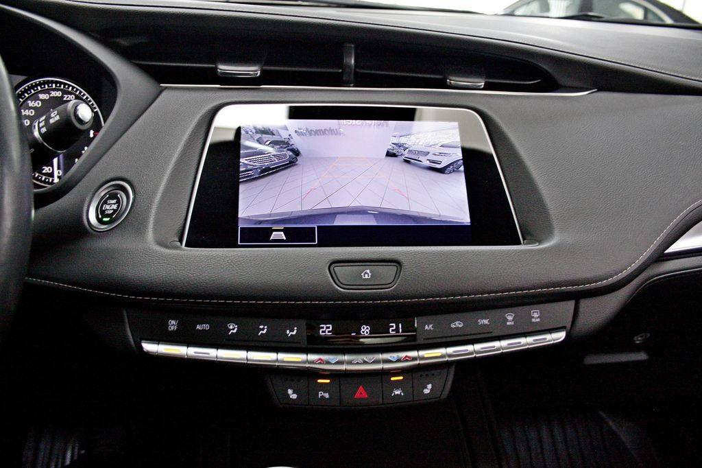 Cadillac XT4 350T AWD LUXURY PANO KAMERA TOTW SPUR BOSE