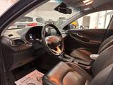Hyundai i30 1.6 CRDi /Automatik/Vollausstattung/Mod.2018 - Hyundai i30: Limousine