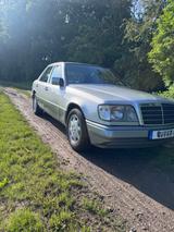 Mercedes-Benz W124 - E220 Automatik / Leder / Gutachten - gebrauchte Mercedes-Benz 220 aus dem Jahr 1994