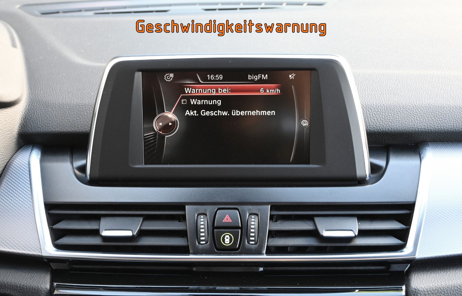 Fahrzeugabbildung BMW 218i Active Tourer M Sport °AHK°PDC°SITZHEIZ°