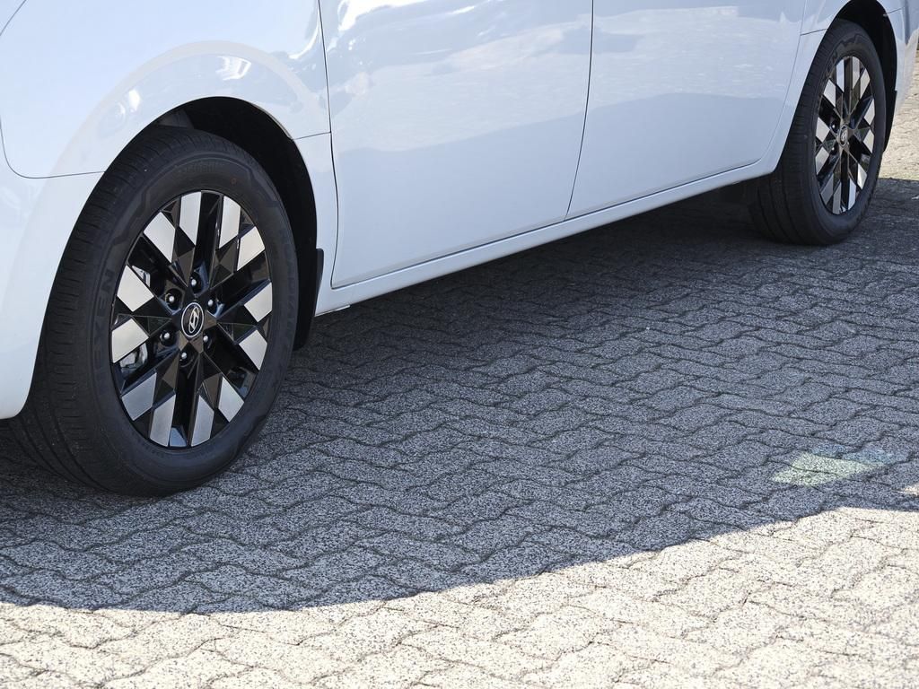 Fahrzeugabbildung Hyundai STARIA HEV 7-Sitzer Signature Panoramadach