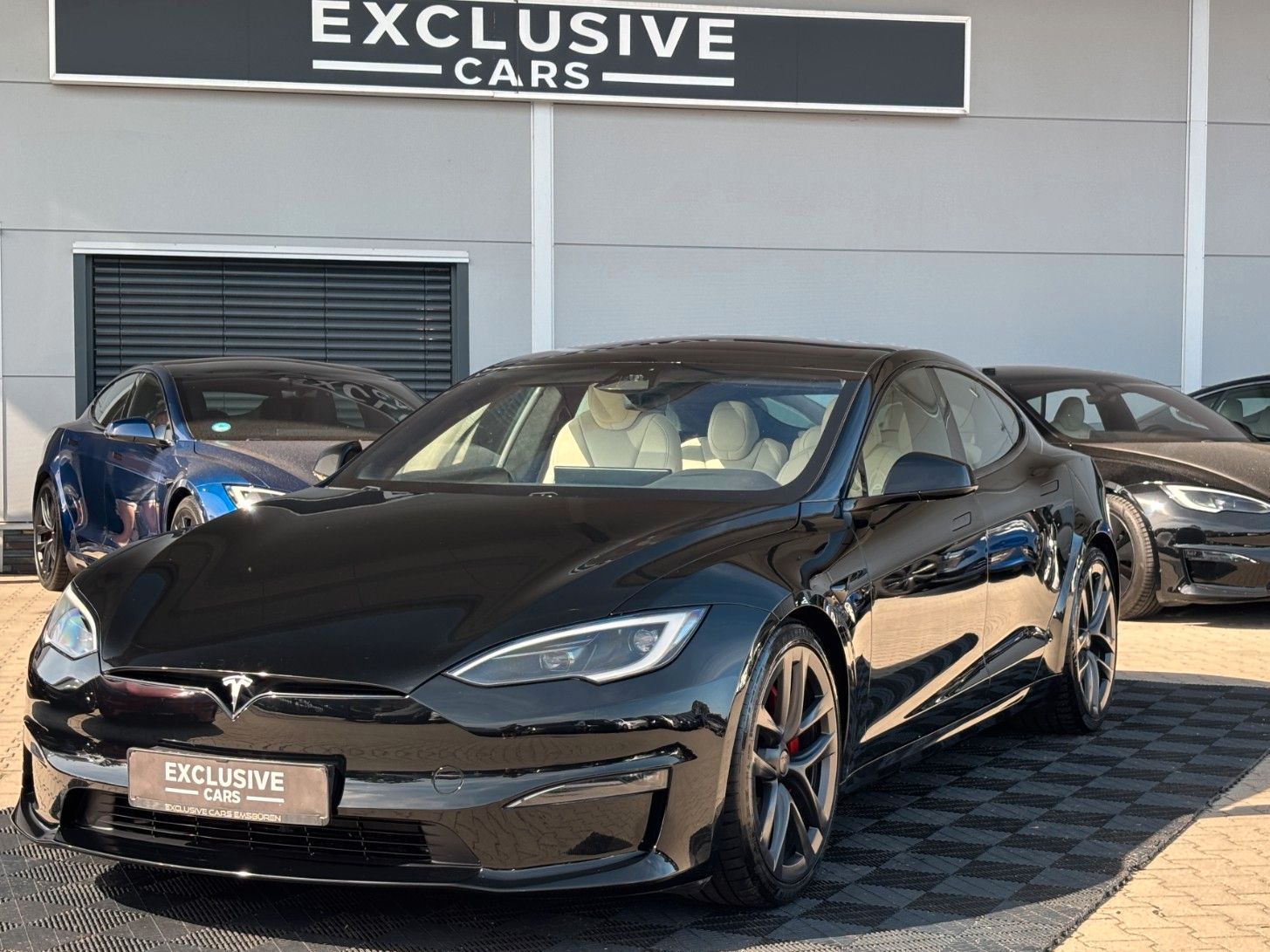 Tesla MODEL S PLAID | MATRIX | CREAM SEAT| ENHANCED AP imagem 3