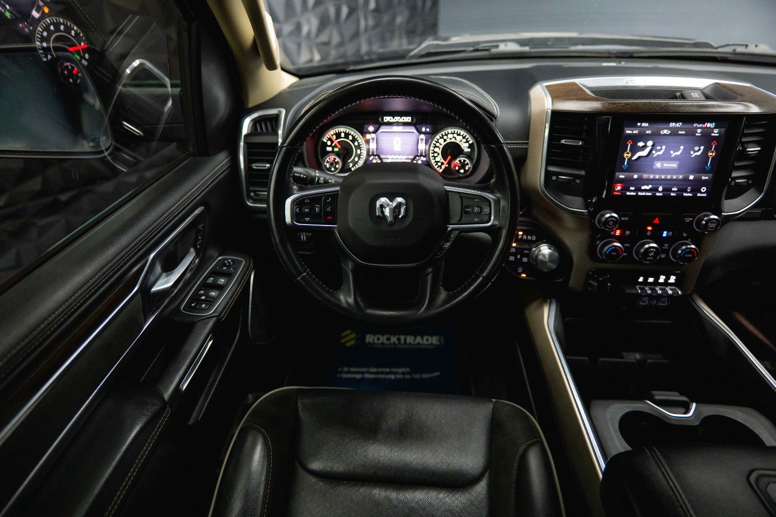 Fahrzeugabbildung Dodge RAM 5.7 V8 HEMI 4x4 LARAMIE Offroad Night LED