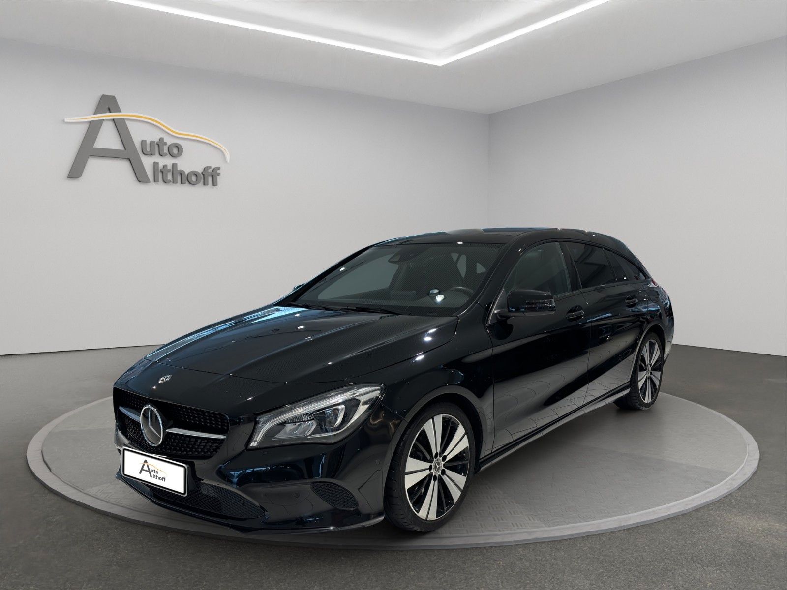 Mercedes-Benz CLA220d 4M SB 2.HD DSG ACC LED PANO NAV PARK SHZ foto 3