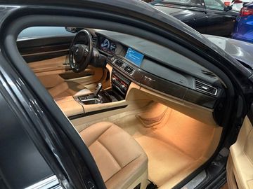 BMW 730 - 9