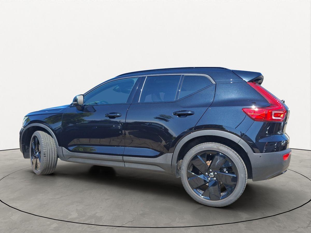 Volvo XC40 B3 Black Edition Plus 360° PANO AHK H/K 20"