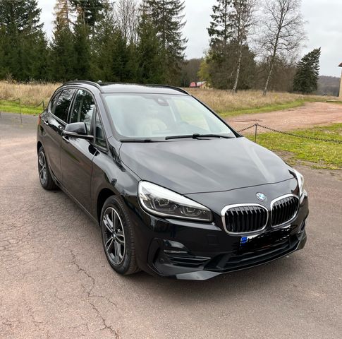 BMW 220 Active Tourer 220d xDrive Steptronic  AHK-