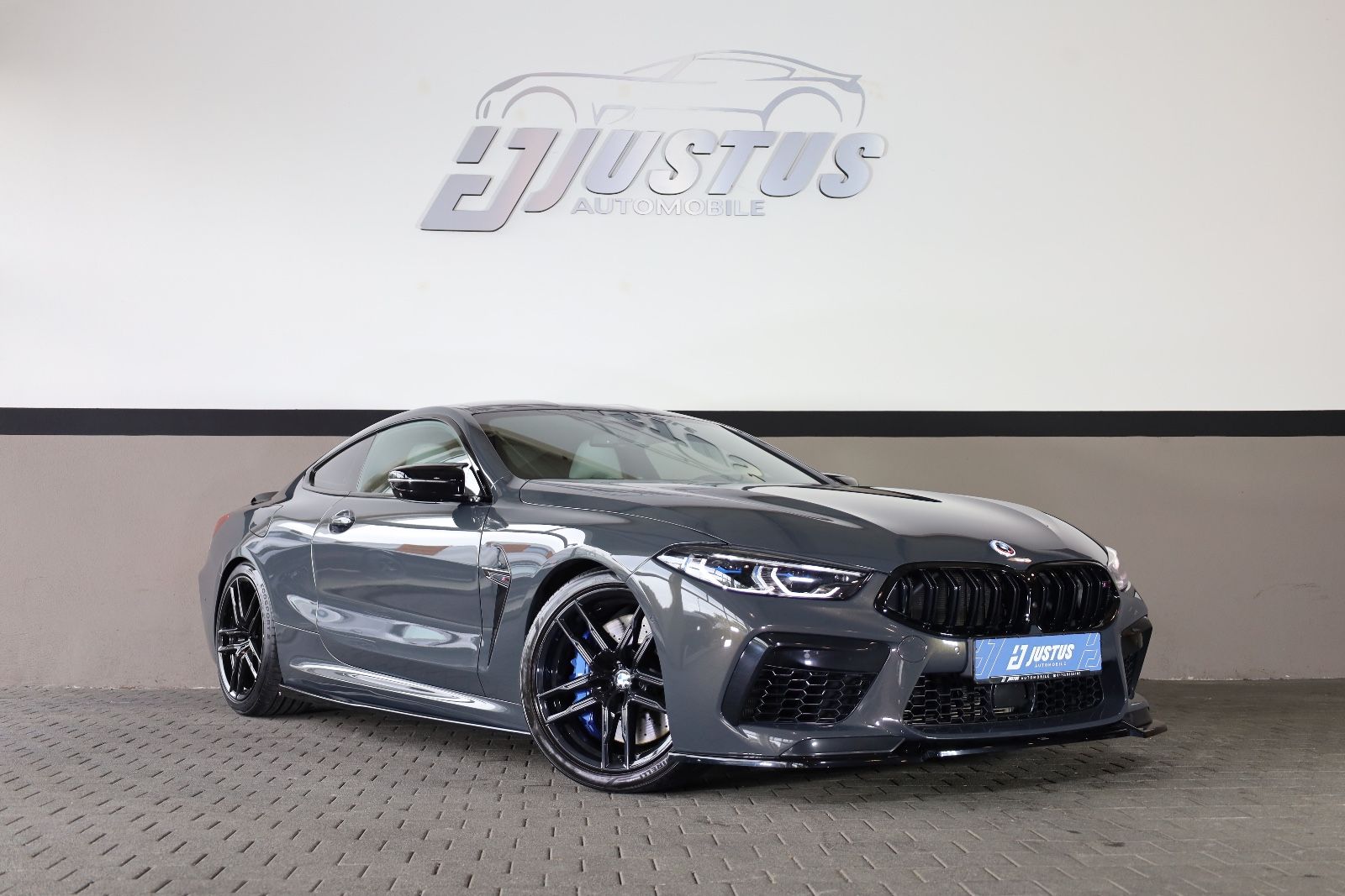 BMW M8 Competition xDrive Coupé/360*/HUD/LASER/R20