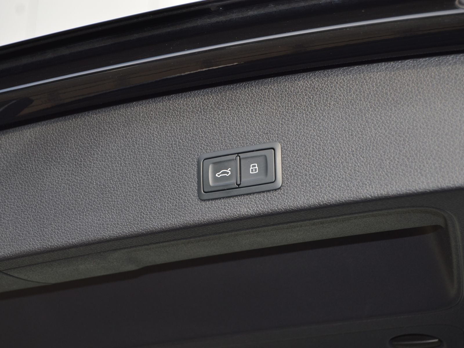 Q2 35 TFSI S-tronic Advanced AHK/MATRIX-LED/RFK/