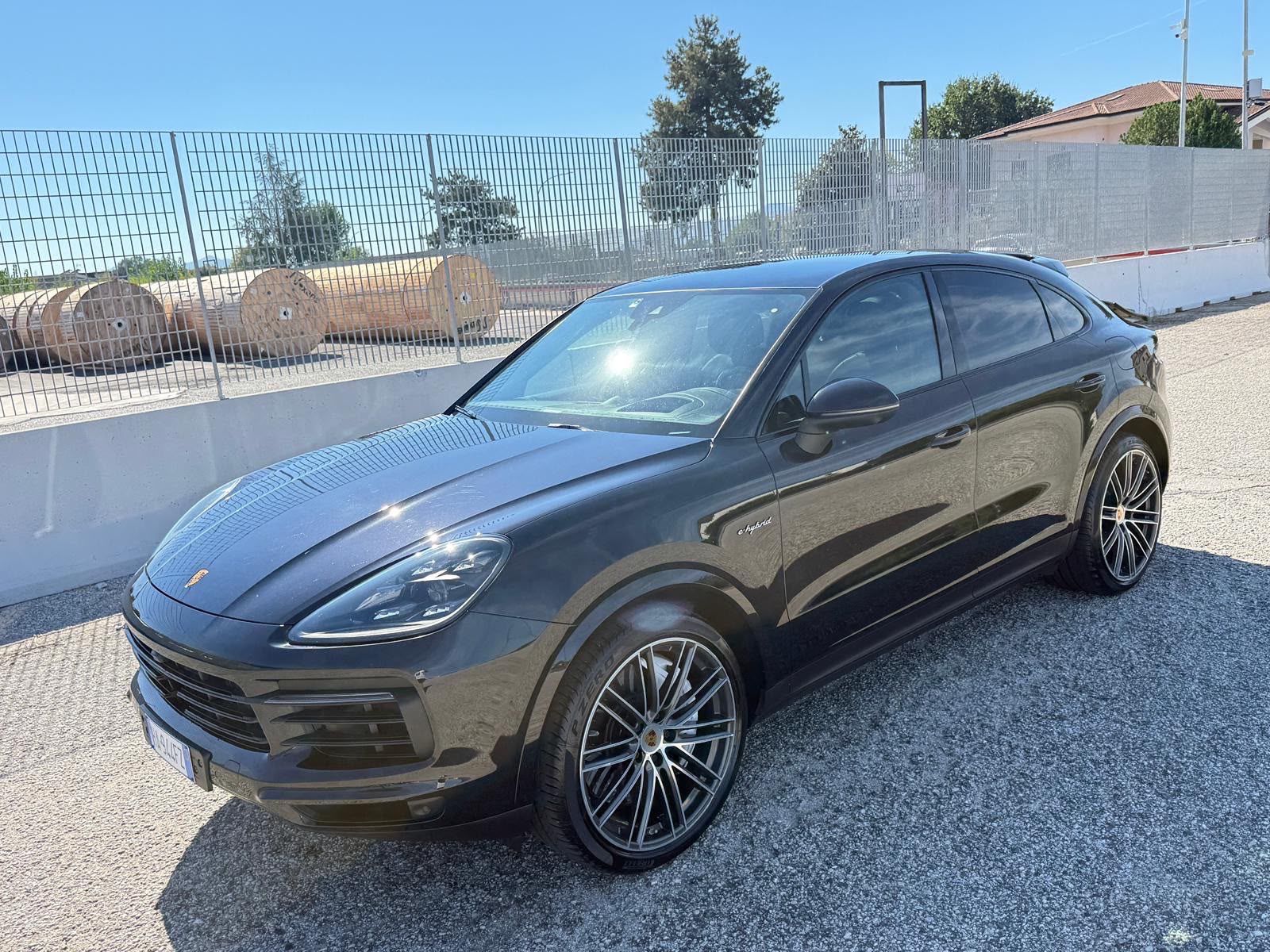 Porsche Cayenne E-HYBRID Coupe