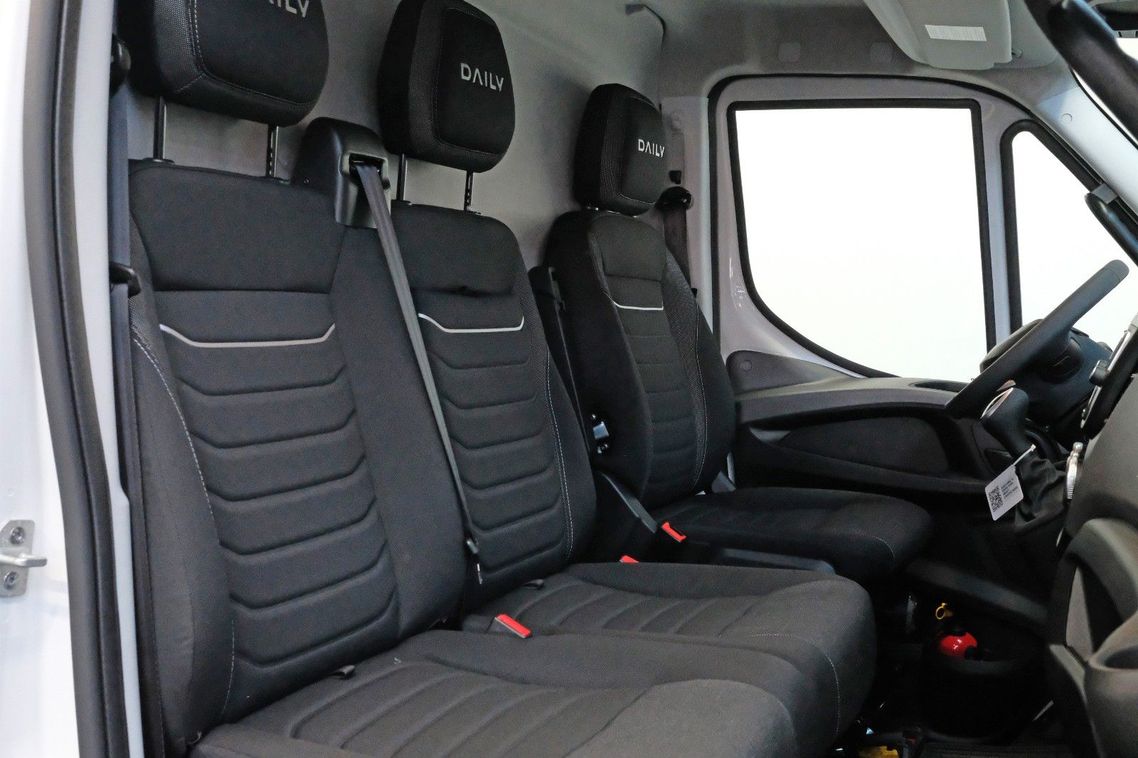 Fahrzeugabbildung Iveco Daily 35S18HA8V H3 AUTOMATIK+AHK+KAMERA RS4100