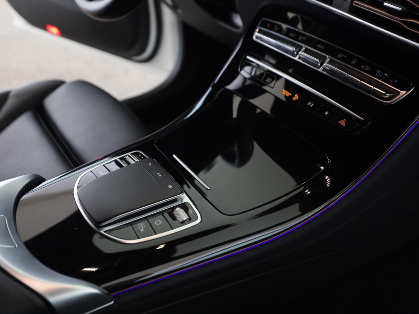 Mercedes-Benz EQC 400 4M AHK+DISTR+MULTIBEAM+360°+KEYLESS+AMBI